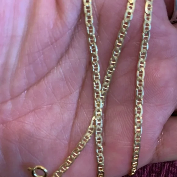 COPY - 10kt Gold Mariner Link Chain - 2.5mm - 20
